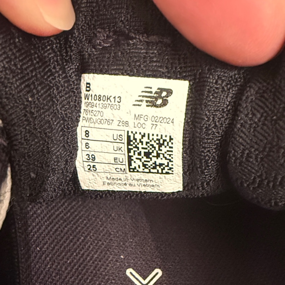 New Balance| Women's Fresh Foam X 1080 V13 Black & White Running Shoes in Size 8 - Picture 5 of 9
